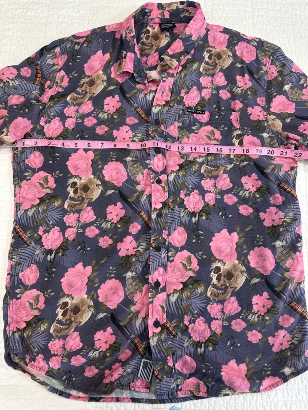 Grunt Button Up Hawaiian Style Medium Skull Grenade Knife EUC - Picture 4 of 6